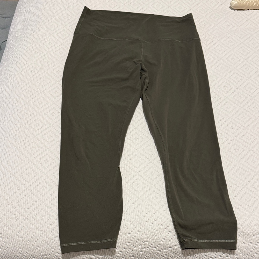 lululemon athletica cropped Leggings